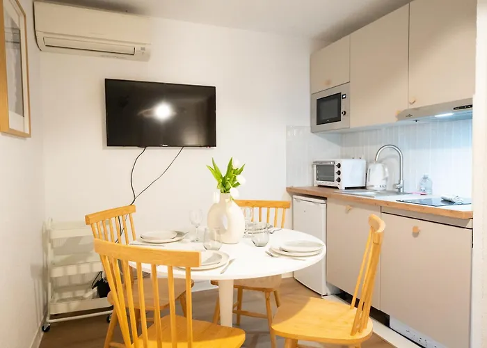 Sérénité - T2 Centre Avec Terrasse Et Parking