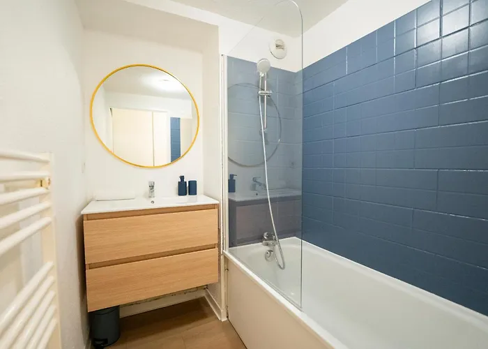 Sérénité - T2 Centre Avec Terrasse Et Parking